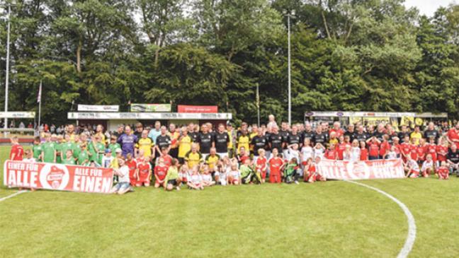 BVB-Spieler kicken für den guten Zweck