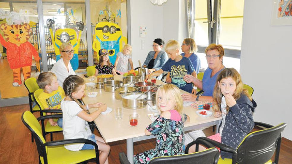 Bei den Diabetestrainingswochen lernen kleine Patienten alles Wichtige über gesunde Ernährung. © Foto: Klinikum