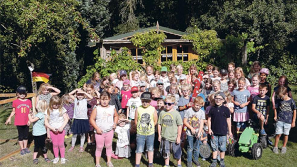 Bei bestem Wetter verbrachten rund 80 Kinder den Nachmittag beim RKZV Weener. © Foto: RKZV Weener
