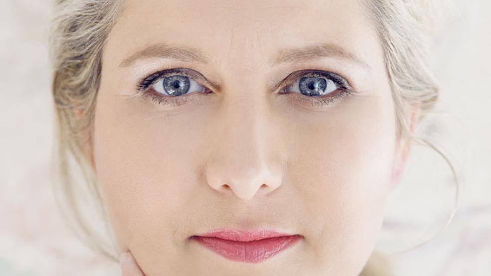 Singt heute in Ditzum: Okka von der Damerau. © Foto: Mathias Leidgschwendner