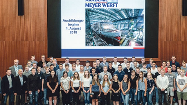 59 angehende Fachkräfte auf der Meyer Werft in Papenburg begrüßt