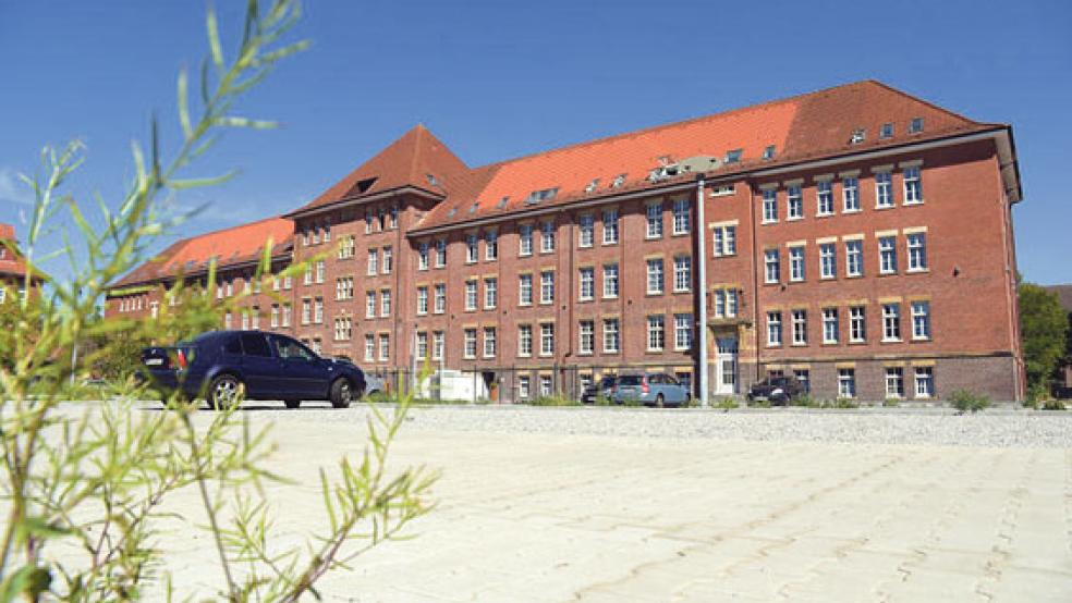 Geschichtsträchtige Bausubstanz: Der »Block Ostfriesland« der ehemaligen Kaserne wurde jetzt zu neuem Leben erweckt. Das Gebäude stammt aus dem Jahr 1908. © Foto: Hasseler
