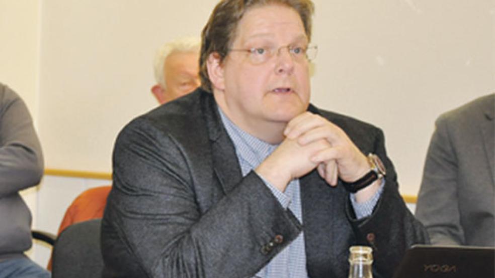 Verzichtet auf sein Mandat im Rat der Stadt Weener: Werner Lübbers. © Foto: Boelmann