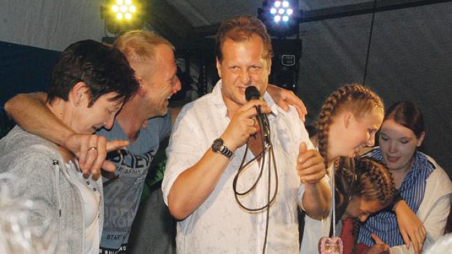 Ein Party-Star auf dem Jemgumer Müggenmarkt