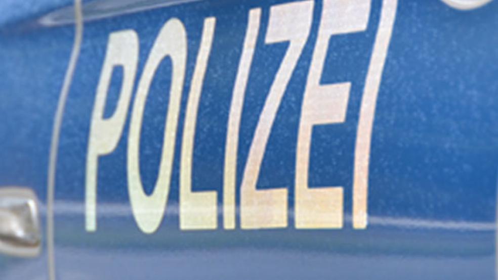 Eine 38-jährige Motorradfahrerin aus Jheringsfehn verletzt sich bei einem Unfall in Hesel schwer, ein 81-jähriger Autofahrer zog sich leichte Verletzungen zu. © Symbolfoto: Polizei