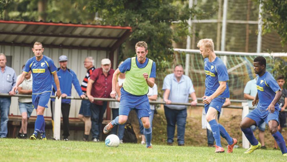 Spielertrainer Ingo Groen schob die Angriffe seines Teams immer wieder an. © Fotos: Bruins