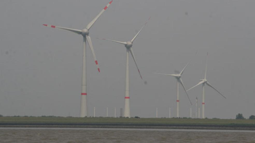 Eine Welle der Solidarität für die Enercon-Beschäftigten und heftige »Klatschen« für die Konzernspitze des Windanlagenbauers gab es bei der Debatte im Landtag zum geplanten Job-Kahlschlag). © Foto: RZ-Archiv