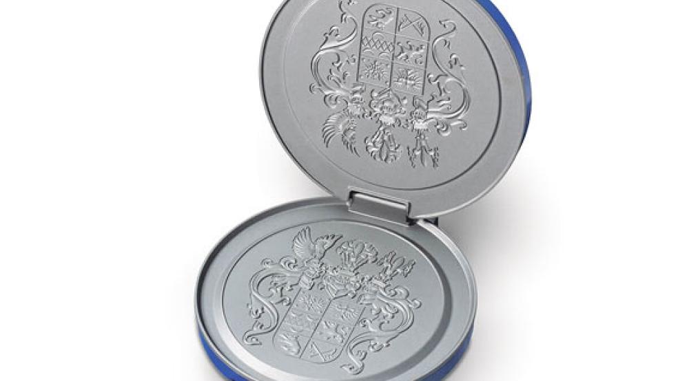 So sieht das ostfriesische Waffeleisen mit dem Wappen­emblem aus. © Foto: Cloer