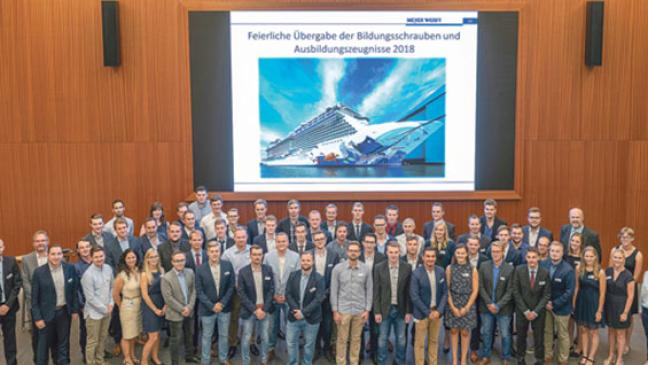 Mitarbeiter der Meyer Werft mit der »Bildungsschraube« ausgezeichnet