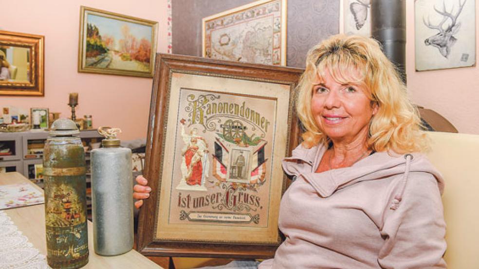 Das Kriegsandenken von Opa Meindert - ganz links im BIld - sorgte bei einem Besuch bei Karin Krause für einen Riesenschreck. Die Hausherrin selbst glaubt nicht, dass ihr Erinnerungsstück noch explosiv ist. © Foto: Bruins