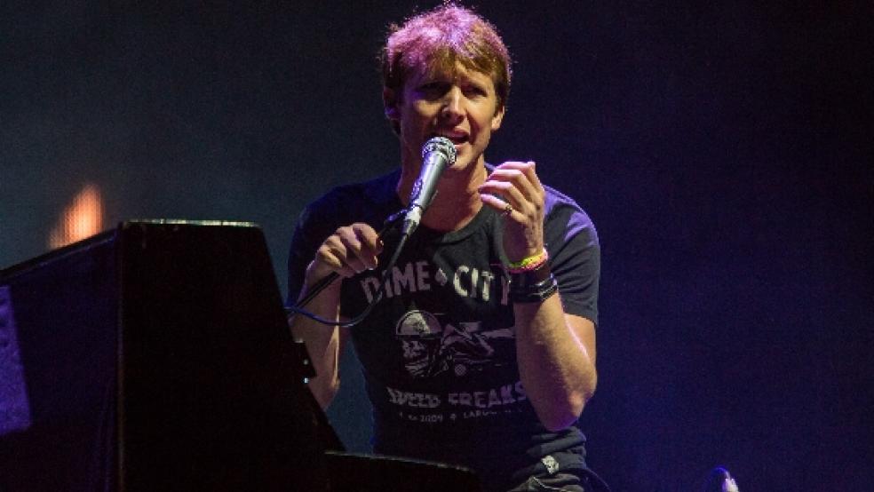 James Blunt war Headliner des Festivals und spielte vor 25.000 Besuchern. © Foto: Axel Herzig
