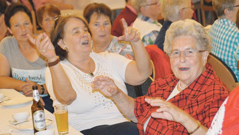 Die 290 Senioren hatten einen sehr vergnüglichen Nachmittag mit viel Musik und netten Begegnungen. © Fotos: Himstedt