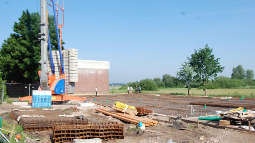 Ende Mai begannen die Bauarbeiten für die Errichtung der neuen Kindertagesstätte an der Floorenstraße. © Foto: Hoegen