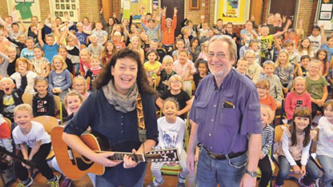 Tanzen, lachen und singen auf Platt