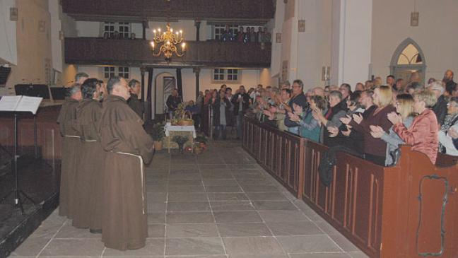 Acht Stimmen und ihre  geballte Kraft