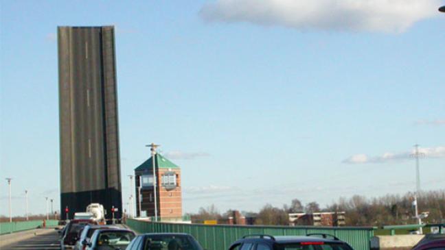 Berghaus-Brücke halbseitig gesperrt