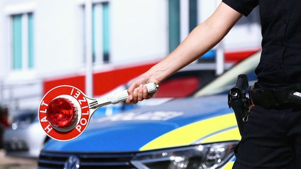 Bei einer Polizeikontrolle in Leer fiel ein 21-jähriger BMW-Fahrer, der unter Drogeneinfluss am Steuer saß. © Foto: RZ-Archiv