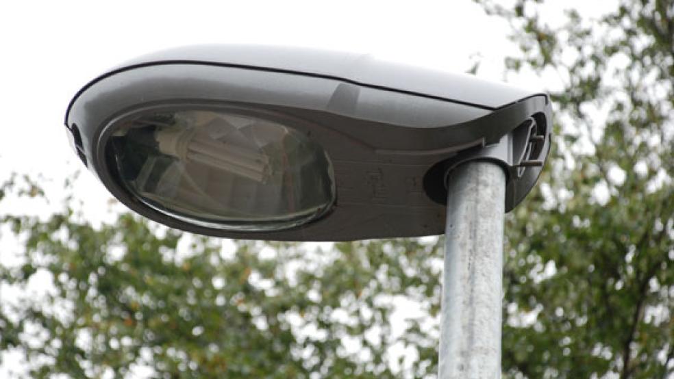Viele Straßenlampen in Weener sind bereits mit moderner Technik ausgerüstet. © Archivfoto: Hoegen