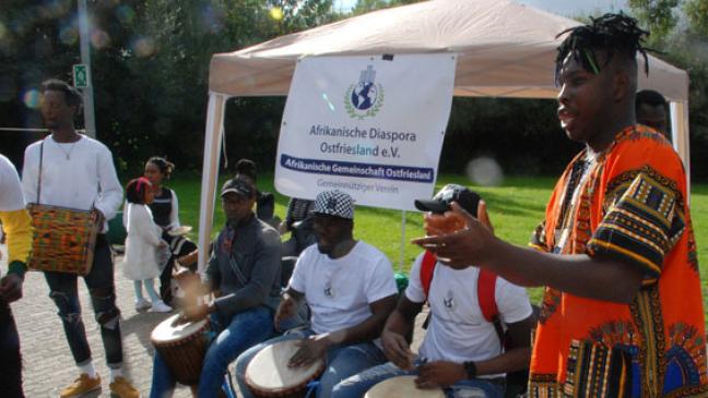 Kulturfest mit Trommeln und kulinarischen Köstlichkeiten