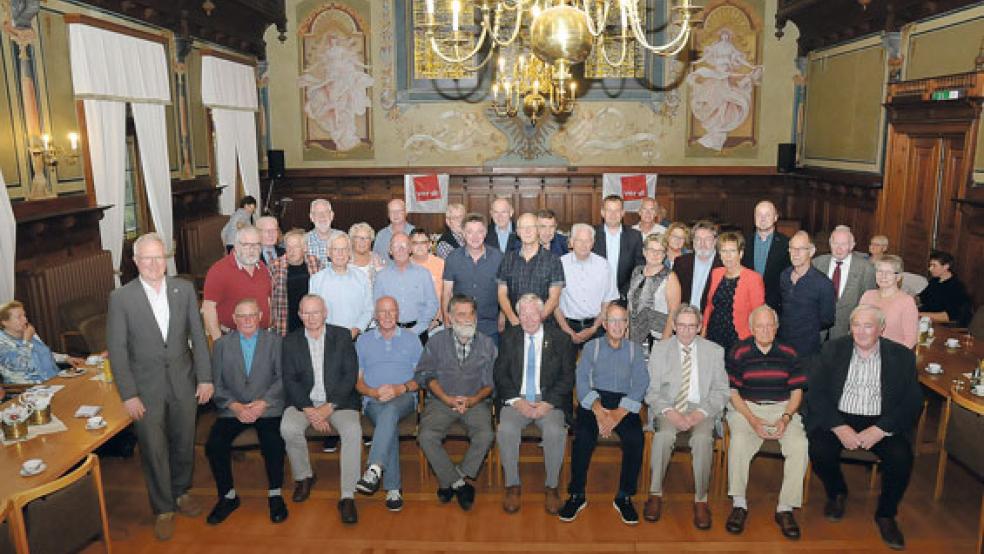 Im historischen Festsaal des Rathauses ehrte der Ortsverein Leer von Ver.di verdiente Gewerkschaftler. © Foto: Wolters