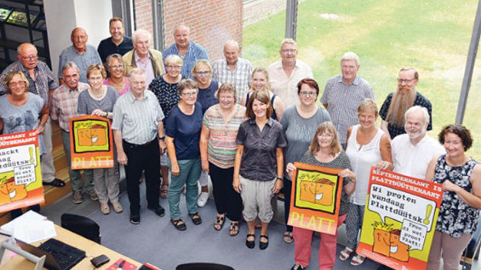 Auch im 13. Jahr sorgten die Plattdeutschbeauftragten der Kommunen Ostfrieslands dafür, dass der September als Plattdüütskmaant wieder in aller Munde war.  © Foto: Former