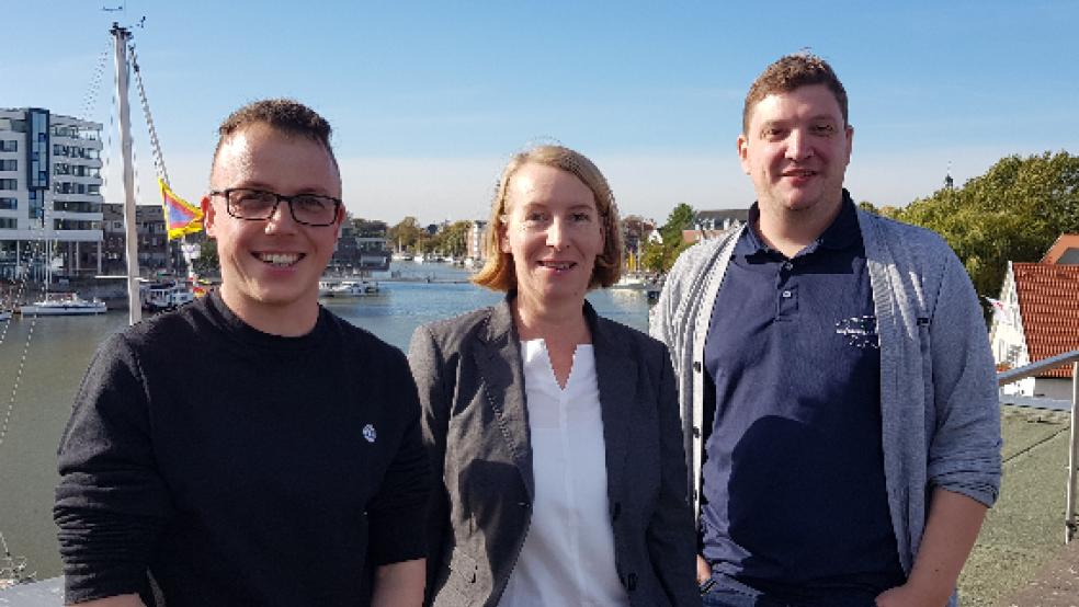 Gast aus der Schweiz: Urs Berger (rechts) mit Oliver Knagge und Imke Wemken von der Ostfriesland Tourismus GmbH. © Foto: OTG