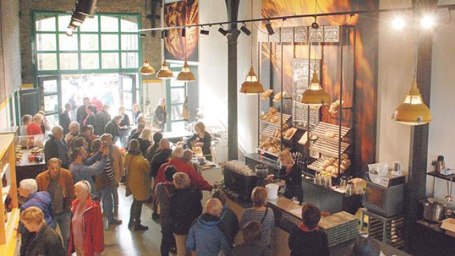 Bier, Brot und Haferflocken statt Lokomotiven in der Remise