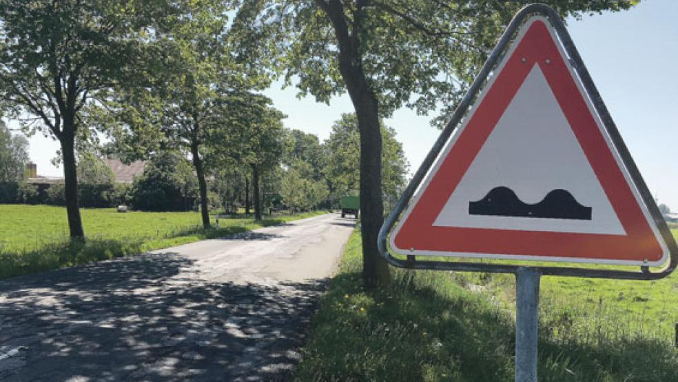 Der Landkreis Leer bringt die Kreisstraße 35 im Rheiderland weiter auf Vordermann. Mitte 2019 soll der letzte Abschnitt auf der Kreisstraße 35 in St. Georgiwold folgen.  © Archivfoto: Boelmann