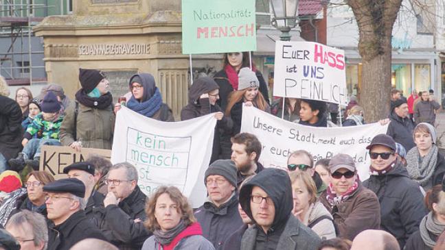 »Hand in Hand für Respekt«