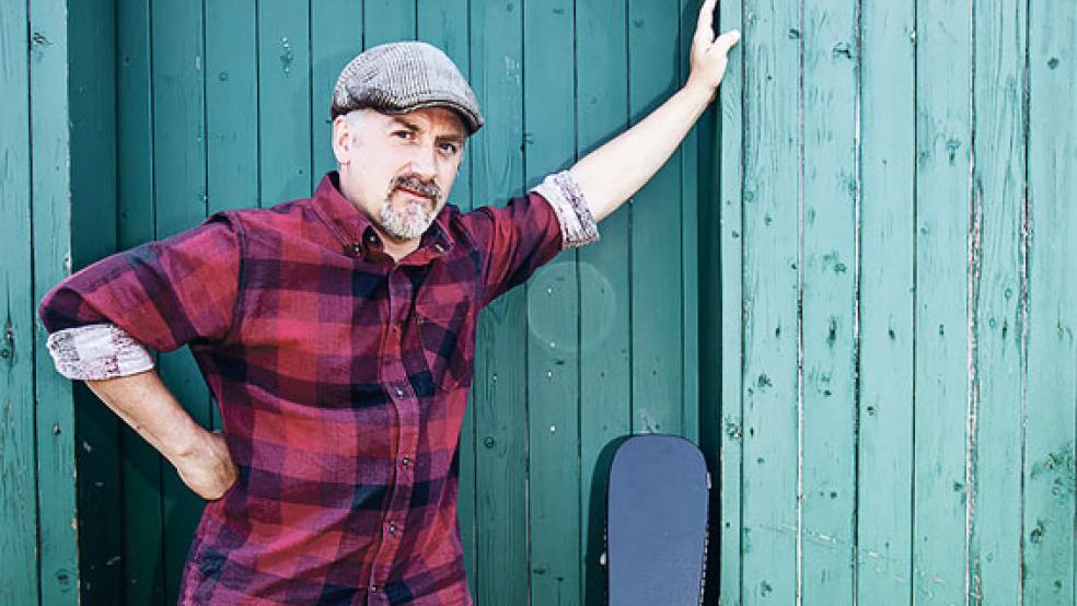 Er ist Sänger und schreibt eigene Songs: Jürgen Brinker ist morgen live in Ihrhove zu hören. © Foto: privat