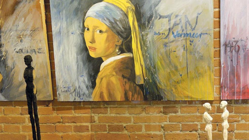 Georg Willms hat ein bekanntes Porträt des Malers Jan Vermeer nachempfunden und somit nach eigenen Worten eine kunstvolle Verbindung zwischen dem »Mädchen mit dem Perlenohrgehänge«, dem »Bild-schönen Schmuck« und seinen Bildern und Skulpturen geschaffen. © Foto: privat