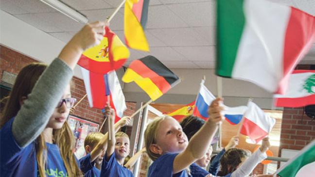 Neue Schulleiterin mit wehenden Fahnen begrüßt