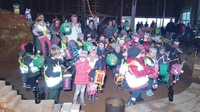 Midlumer Martini-Kinder in der Ziegelei