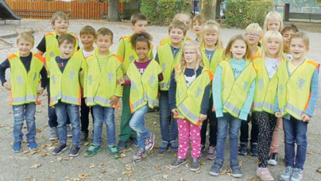 Mit leuchtenden Westen gut sichtbar