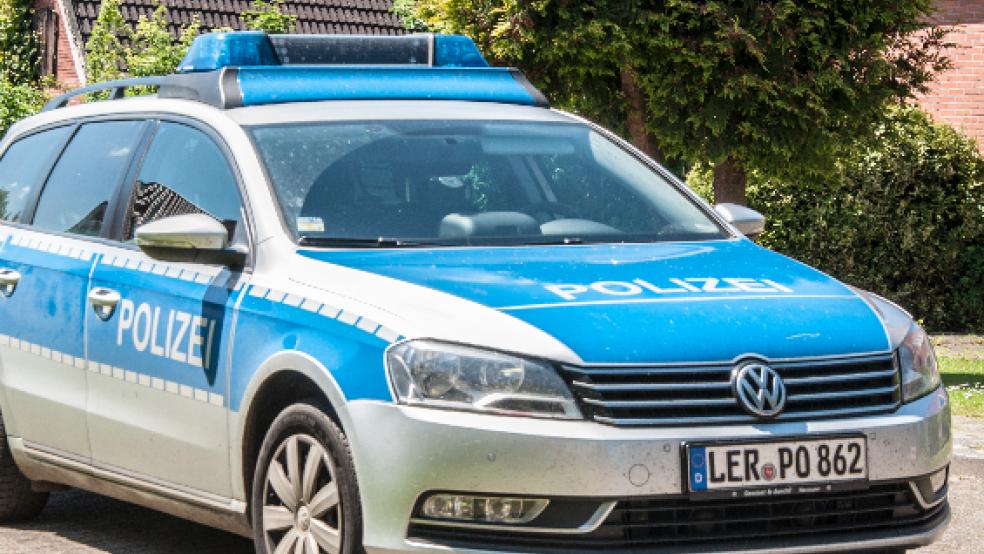 Die Polizei bittet um Hinweise zu einem Verkehrsunfall auf der Weenerstraße in Bunde. © Foto: de Winter