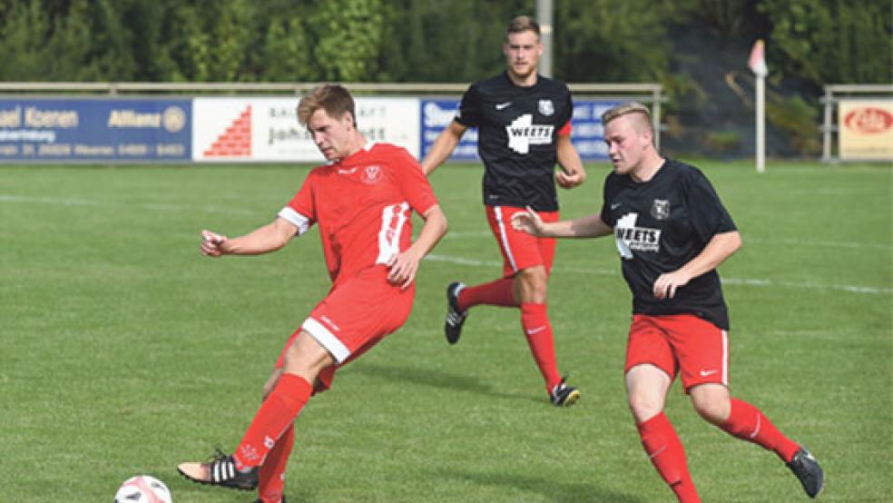 Einen wichtigen Erfolg fuhren die Bunder um Heiko Kruse gegen FT 03 Emden ein. © Foto: Bruins