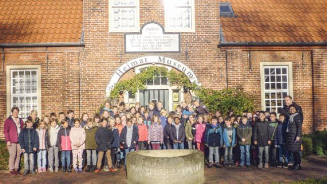 Viertklässler der Grundschule Weener lernen die Altstadt kennen