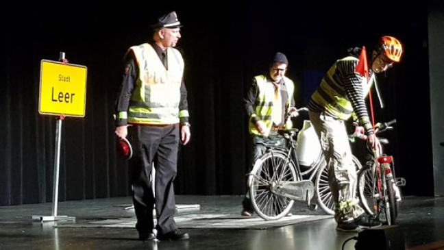 Mit Siggi Schlau und Hein Törf sicher unterwegs