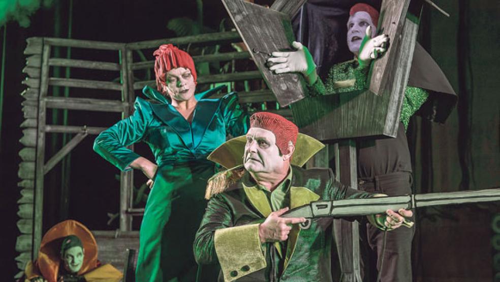 Die Büchse mit den Zauberkugeln spielt bei »The Black Rider« eine gewisse Rolle, für den Theaterbetrieb in der Region braucht es aber weniger Munition als harte Euro-Währung. Am 29. November führt die Landesbühne das Musical »The Black Rider« in Weener auf. Dann sind auch diese Gestalten auf der Oberschul-Bühne in Aktion. © Foto: Landesbühne