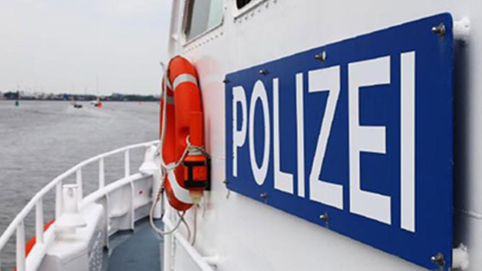 Die Wasserschutzpolizei hat ihre Erittlungen zu einem Schiffsunfall am Dienstag auf der Ems bei Weener aufgenommen. © Foto: Archiv