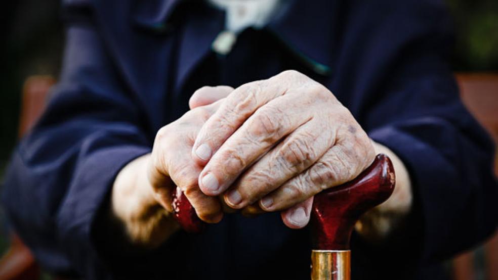 Die Schwelle für »Alters-Hartz-IV« liegt im Landkreis Leer aktuell bei 748 Euro im Monat.  © Foto: NGG 