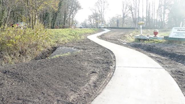 Bunde: Radweg ins Gewerbegebiet fertig