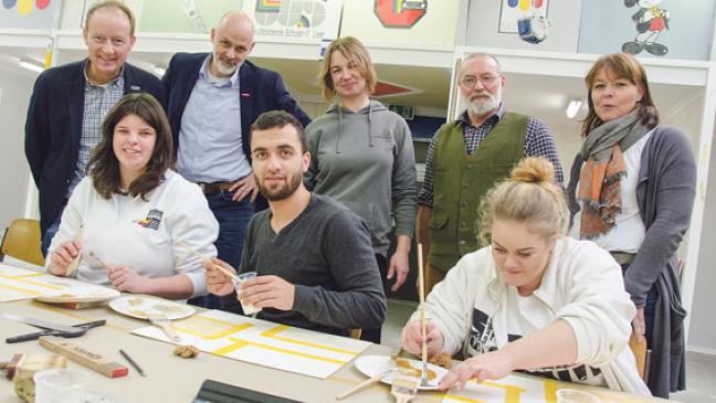 Bedrohtes Handwerk vorm Aussterben bewahren