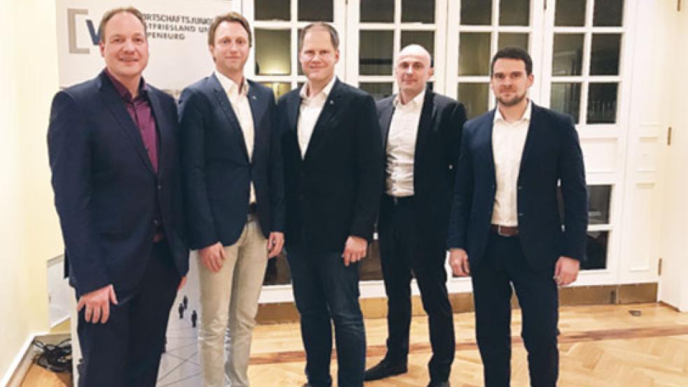 Der Vorstand der Wirtschaftsjunioren 2019 (von links): Gerd Janssen, Ingo Schmidt, Marcel Schmidt, Jens van Mark und Hartmut Neumann. © Foto: privat
