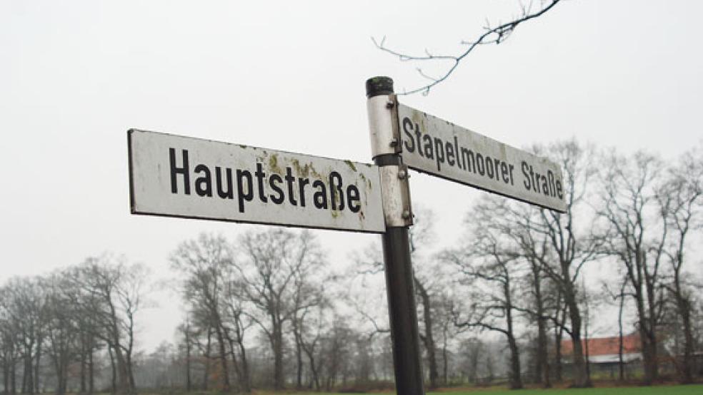 An der Stapelmoorer Straße befindet sich eine marode Pumpstation, die bald saniert werden muss, um die Funktionsfähigkeit der Kanalleitung zum Klärwerk am Emsdeich in Weener nicht zu gefährden. © Foto: Hoegen