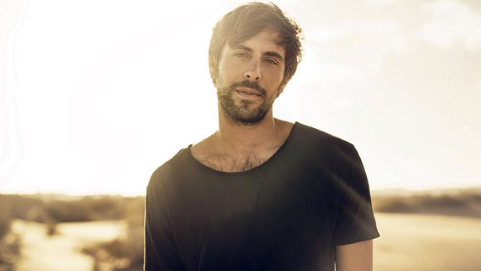 Max Giesinger gibt am 24. Juli ein Konzert auf dem Nordstrand der Insel Norderney. © Foto: Christoph Köstlin