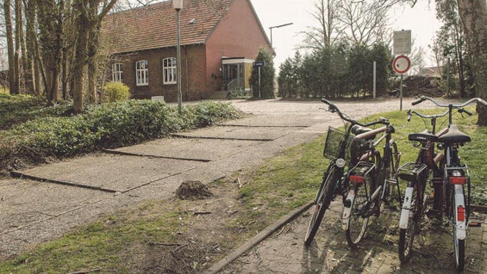 Der Weg von der Wiesenstraße zum Bahnhof in Weener macht keinen einladenden Eindruck. © Archivfoto: Szyska