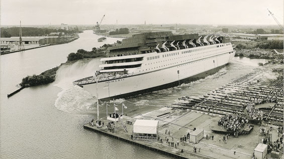 28. September 1985: Der Querstapellauf der »Homeric« auf der Meyer Werft zog viele Schaulustige an. © Foto: Meyer Werft