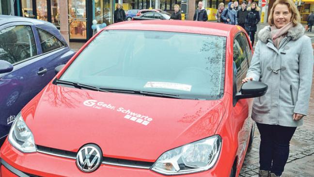 Tichelwarferin  gewinnt Auto