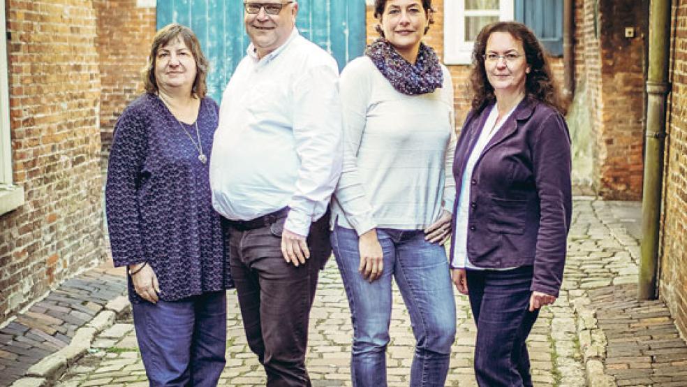 Heike Diekhoff, Frank Schüür, Tanja Wessel und Katrin Bunke (von links) arbeiten beim Senioren- und Pflegestützpunkt des Landkreises Leer. © Foto: Landkreis